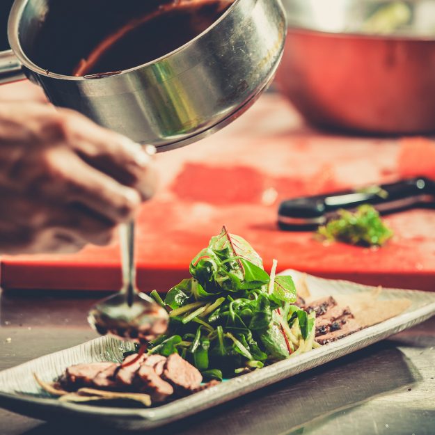 izkustvoto-na-salateniya-dresing-4-vkusni-retsepti