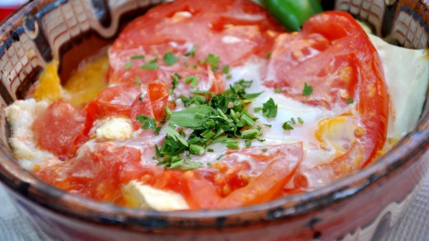 lyubimite-narodni-retsepti-v-gyuveche-barzi-lesni-i-vkusni