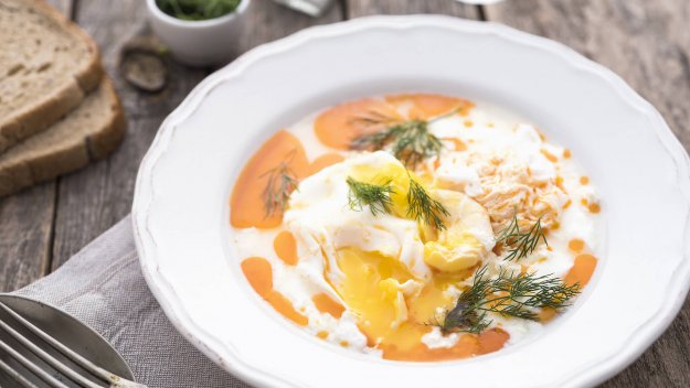 tri-vkusni-retsepti-s-yajtsa-ot-knigata-za-gotvene-na-baba